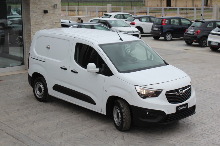 01 Stilecar It Opel Combo Ga341pd 1