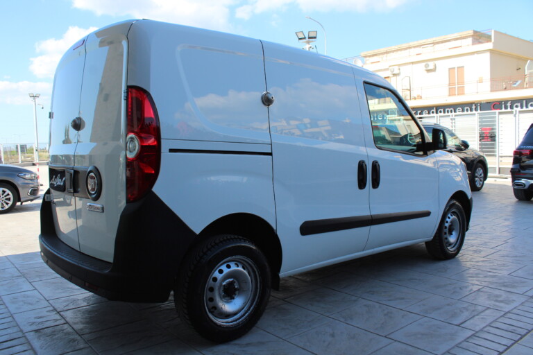 02 Stilecar It Fiat Doblo Gh351pt