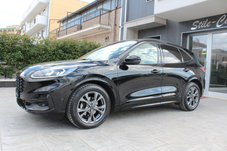 03 Stilecar It Ford Kuga Gg633zf
