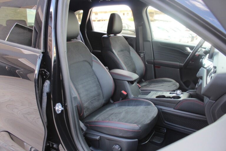 17 Stilecar It Ford Kuga Gg633zf