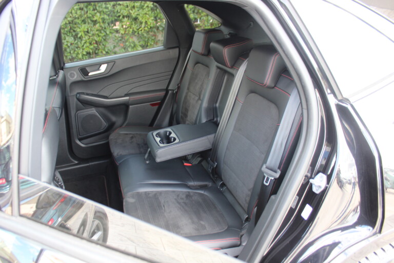 18 Stilecar It Ford Kuga Gg633zf