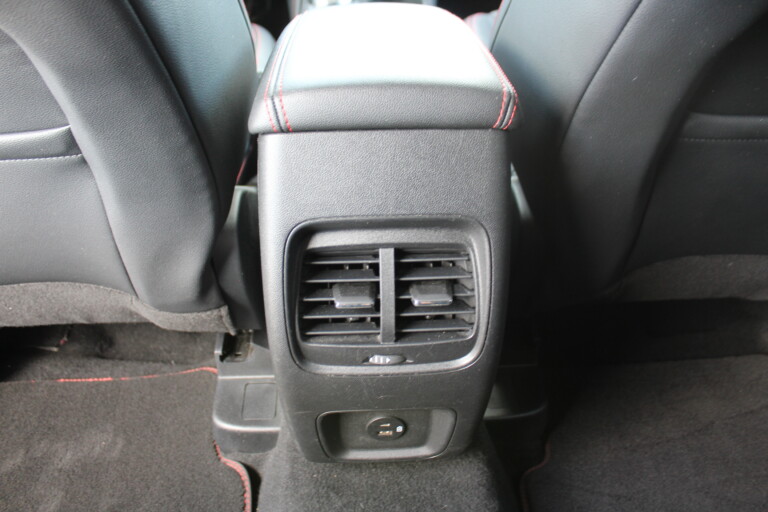 20 Stilecar It Ford Kuga Gg633zf