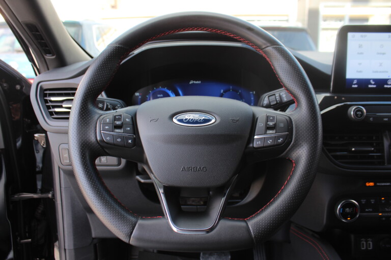 29 Stilecar It Ford Kuga Gg633zf