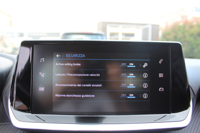 31 Stilecar It Peugeot 208 Ga172kf