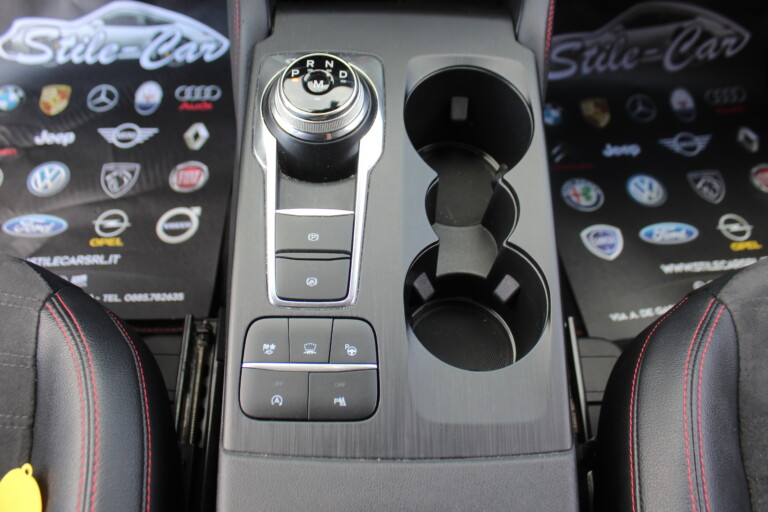 45 Stilecar It Ford Kuga Gg633zf