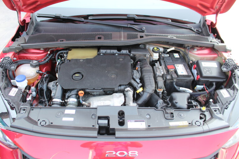 09 Stilecar It Peugeot 208 Ge733sw