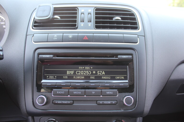 16 Stilecar It Vw Polo Em703bl