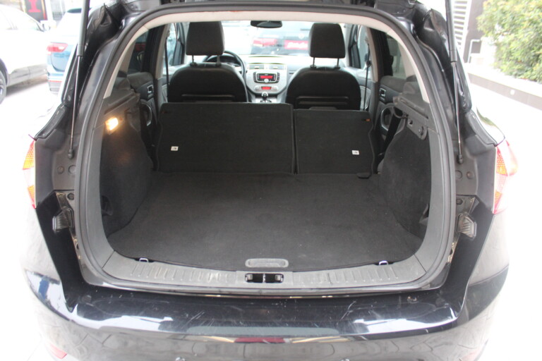 18 Stilecar It Ford Kuga Dv532jk
