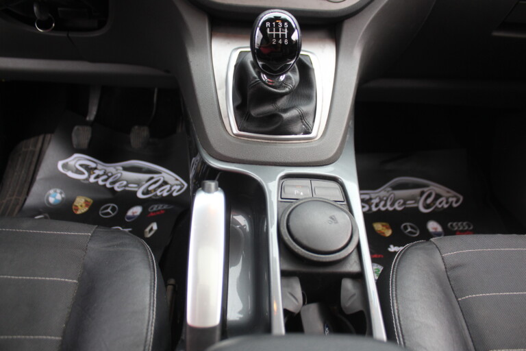 23 Stilecar It Ford Kuga Dv532jk