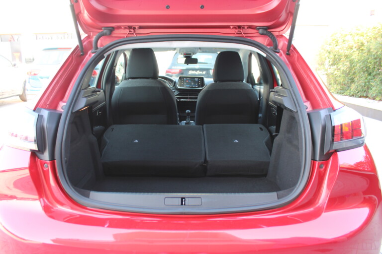 23 Stilecar It Peugeot 208 Ge733sw