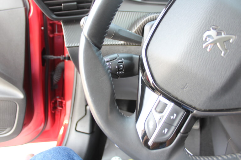 26 Stilecar Es Peugeot 208 Ge733sw