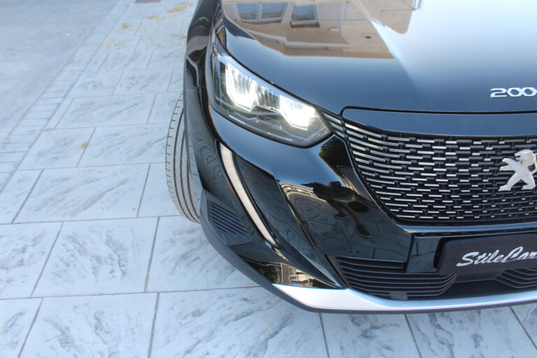 06 Stilecar It Peugeot 2008 Gc711pk