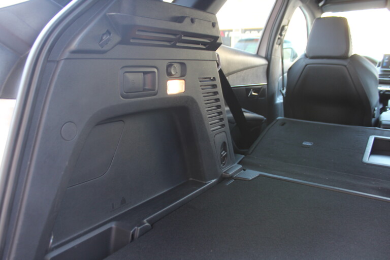 28 Stilecar It Peugeot 3008 Gk829fx