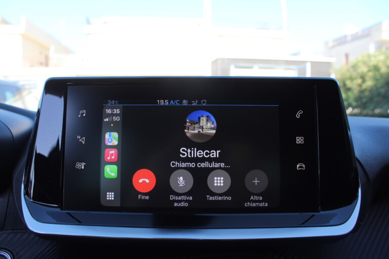 43 Stilecar It Peugeot 2008 Gc711pk