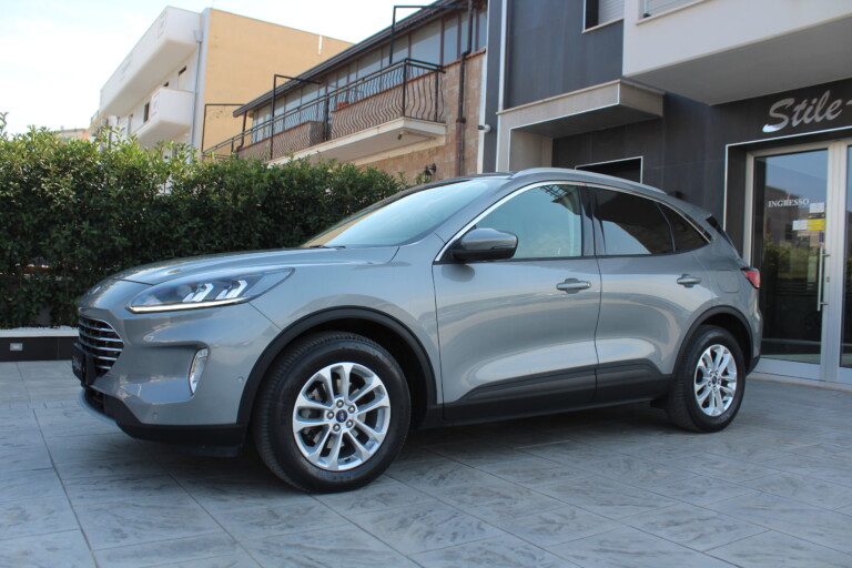 03 Stilecar It Ford Kuga Gg976ze