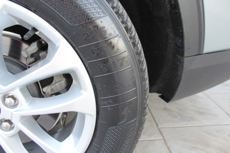 12 Stilecar It Ford Kuga Gg976ze