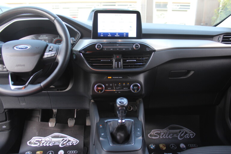 31 Stilecar It Ford Kuga Gg976ze