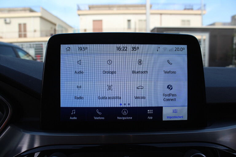 32 Stilecar It Ford Kuga Gg976ze