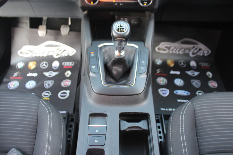 44 Stilecar It Ford Kuga Gg976ze