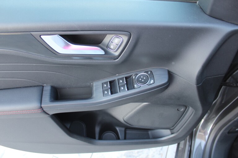 16 Stilecar It Ford Kuga Gf515rv