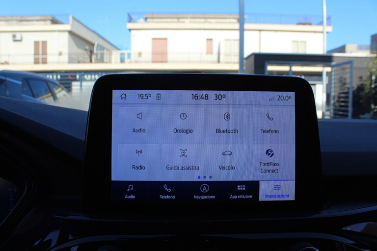 33 Stilecar It Ford Kuga Gf515rv