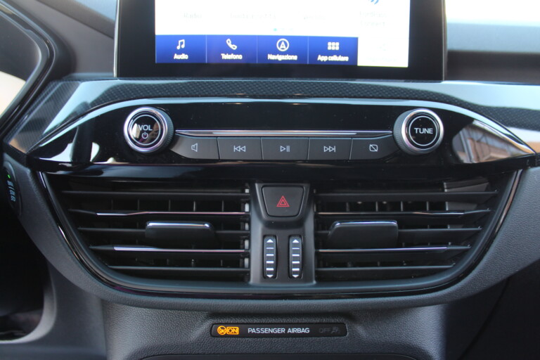 39 Stilecar It Ford Kuga Gf515rv