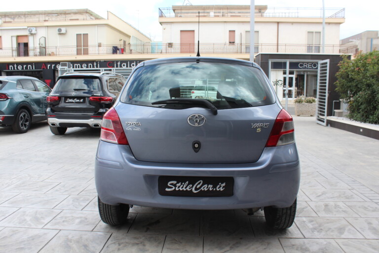 04 Stilecar It Toyota Yaris Eh339aw
