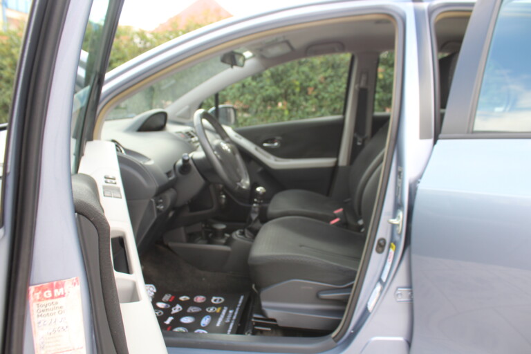 07 Stilecar It Toyota Yaris Eh339aw