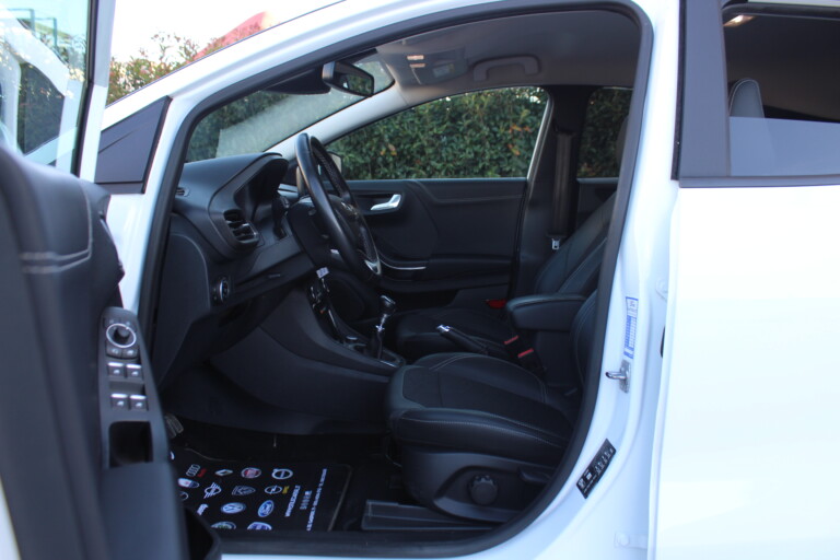 15 Stilecar It Ford Puma Gg683rv