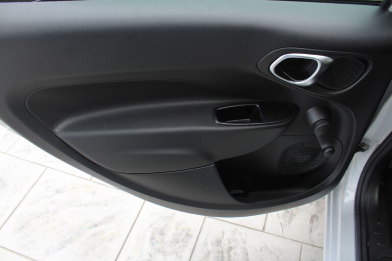 17 Stilecar It Fiat 500l Fz413sx