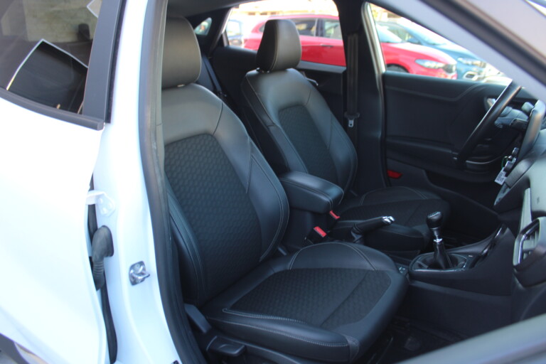 17 Stilecar It Ford Puma Gg683rv