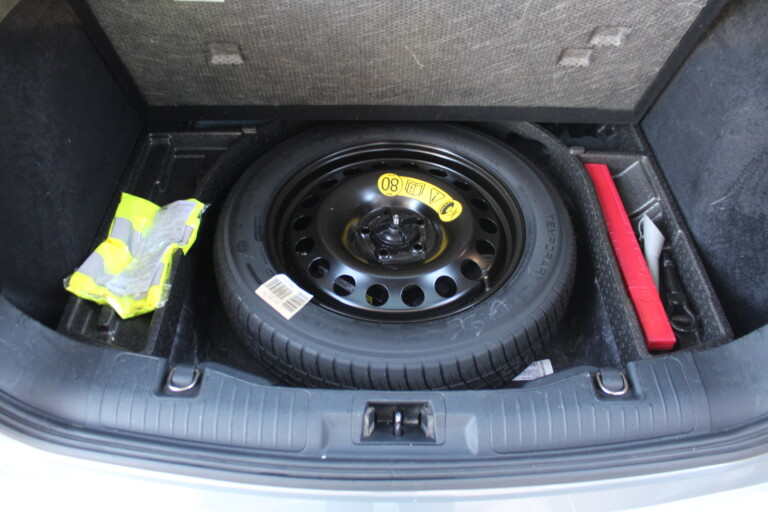 28 Stilecar It Ford Kuga Gf519sc