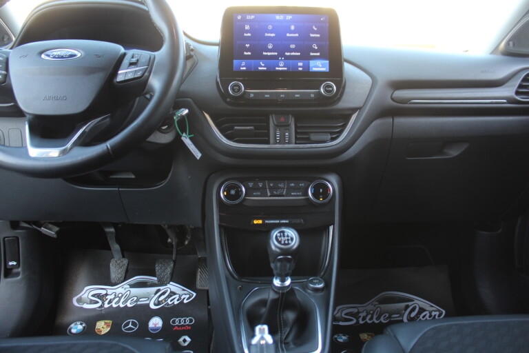 32 Stilecar It Ford Puma Gg683rv
