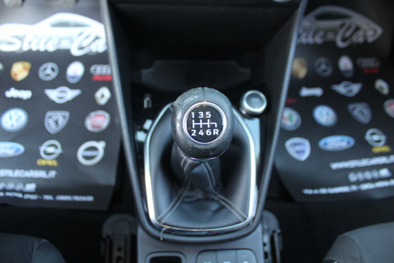 37 Stilecar It Ford Fiesta Fv642vm