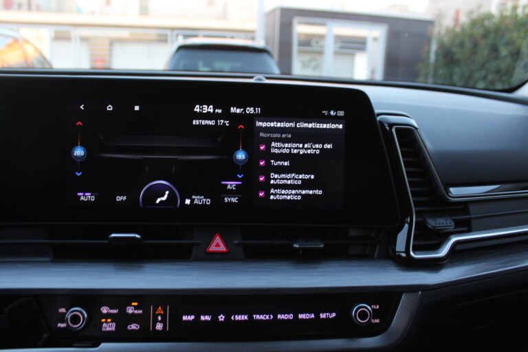 37 Stilecar It Kia Sportage Gk795fl