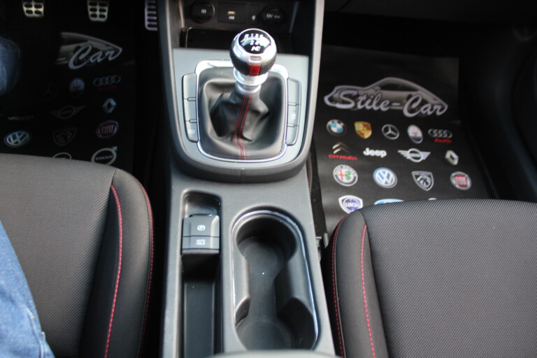 39 Stilecar It Hyundai Kona Gg129hw