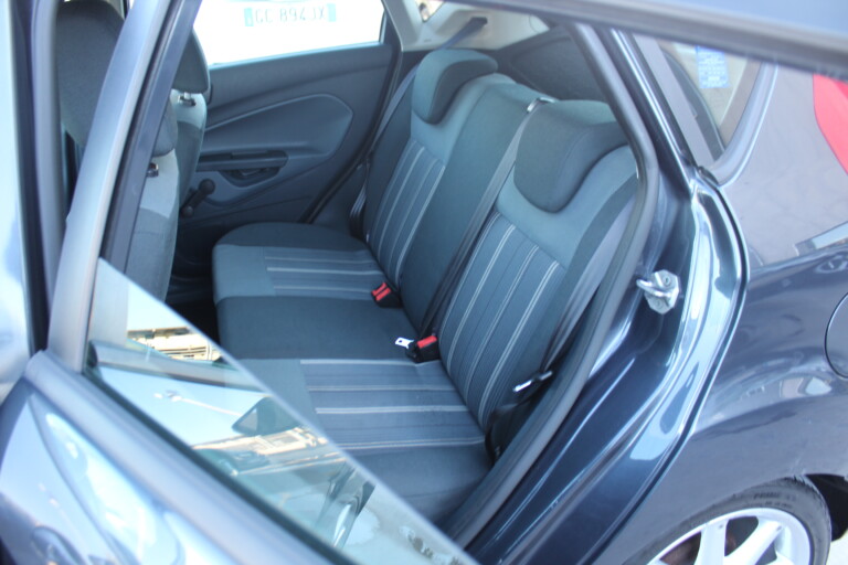 12 Stilecar It Ford Fiesta Dt313ys