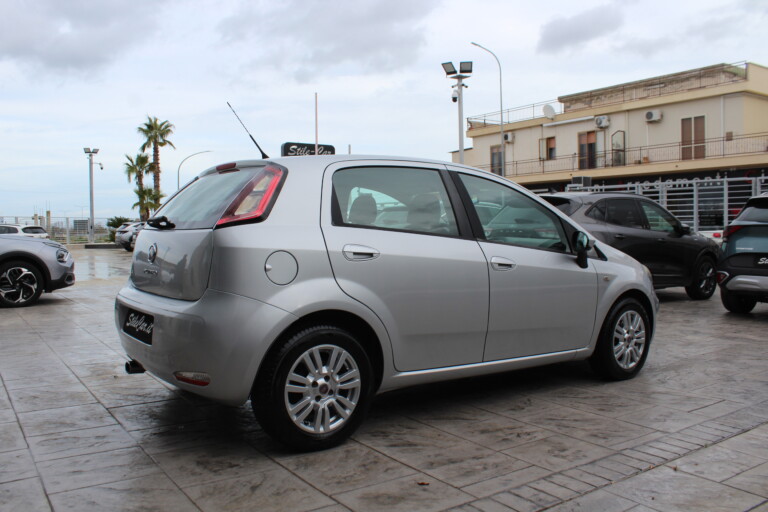 02 Stilecar It Fiat Punto Ew105ft