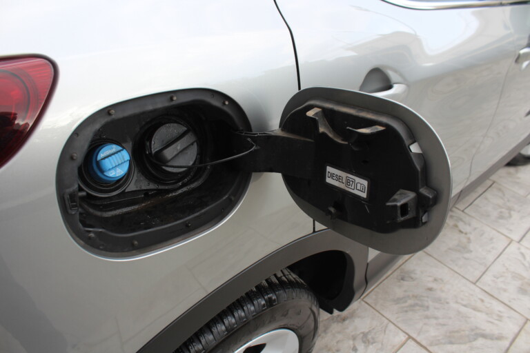 08 Stilecar It Nissan Qashqai Gd596te