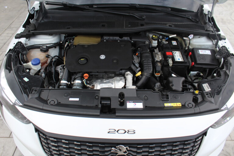 09 Stilecar It Peugeot 208 Gn484sd