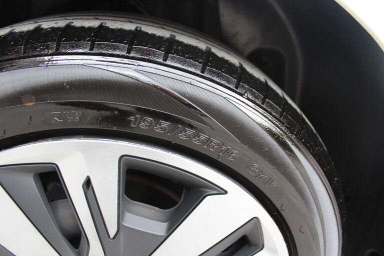 12 Stilecar It Peugeot 208 Gn484sd