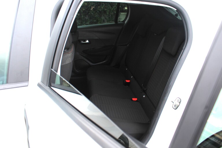 17 Stilecar It Peugeot 208 Gn484sd