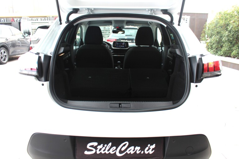 23 Stilecar It Peugeot 208 Gn484sd