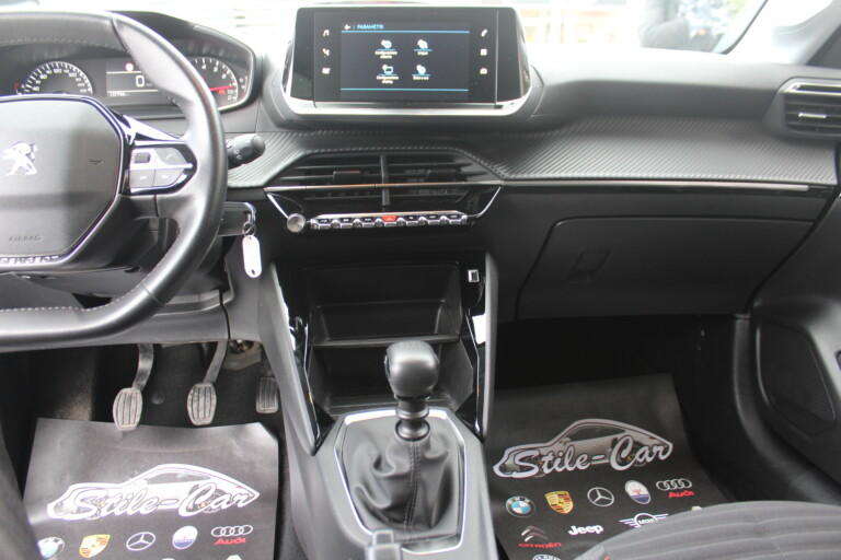 28 Stilecar It Peugeot 208 Gn484sd