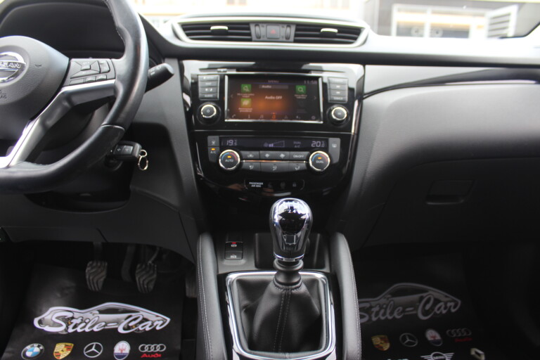 29 Stilecar It Nissan Qashqai Gd596te