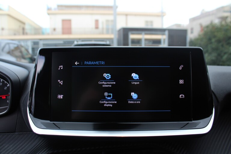 29 Stilecar It Peugeot 208 Gn484sd