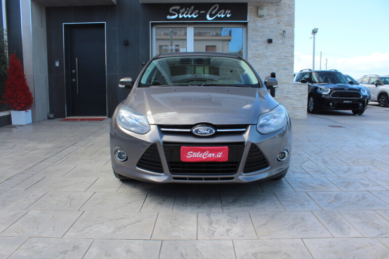 01 Stilecar It Ford Focus Ej967rr 1