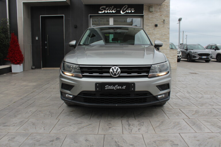01 Stilecar It Vw Tiguan Fm812ns 1