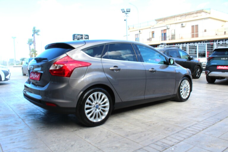 02 Stilecar It Ford Focus Ej967rr