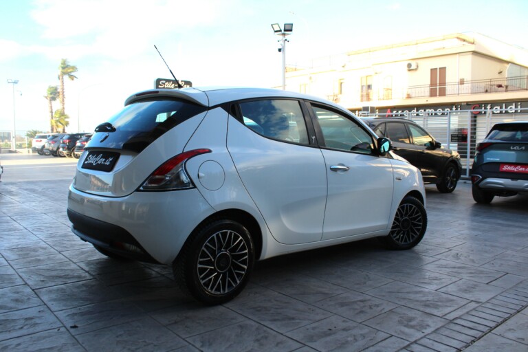 02 Stilecar It Lancia Ypsilon El095ds